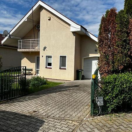 Casa Livezeni Βίλα Livezeni  Εξωτερικό φωτογραφία